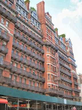 Photo of the Hotel Chelsea.