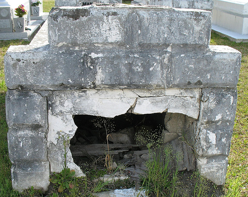 grave robbers